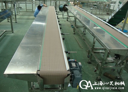 塑料網(wǎng)帶輸送機(jī) 塑料網(wǎng)帶輸送機(jī)