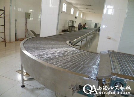 轉(zhuǎn)彎金屬網(wǎng)帶輸送機 轉(zhuǎn)彎金屬網(wǎng)帶輸送機